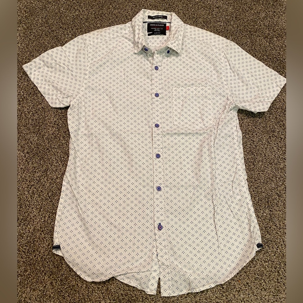 Men’s Casual Short Sleeve Collared Button Down